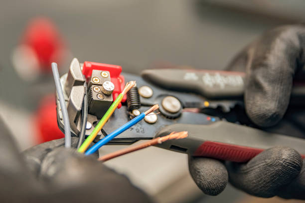 Best Ceiling Fan Installation Electrician  in Giddings, TX