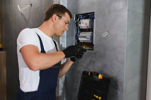Best Electrical Troubleshooting Services  in Giddings, TX